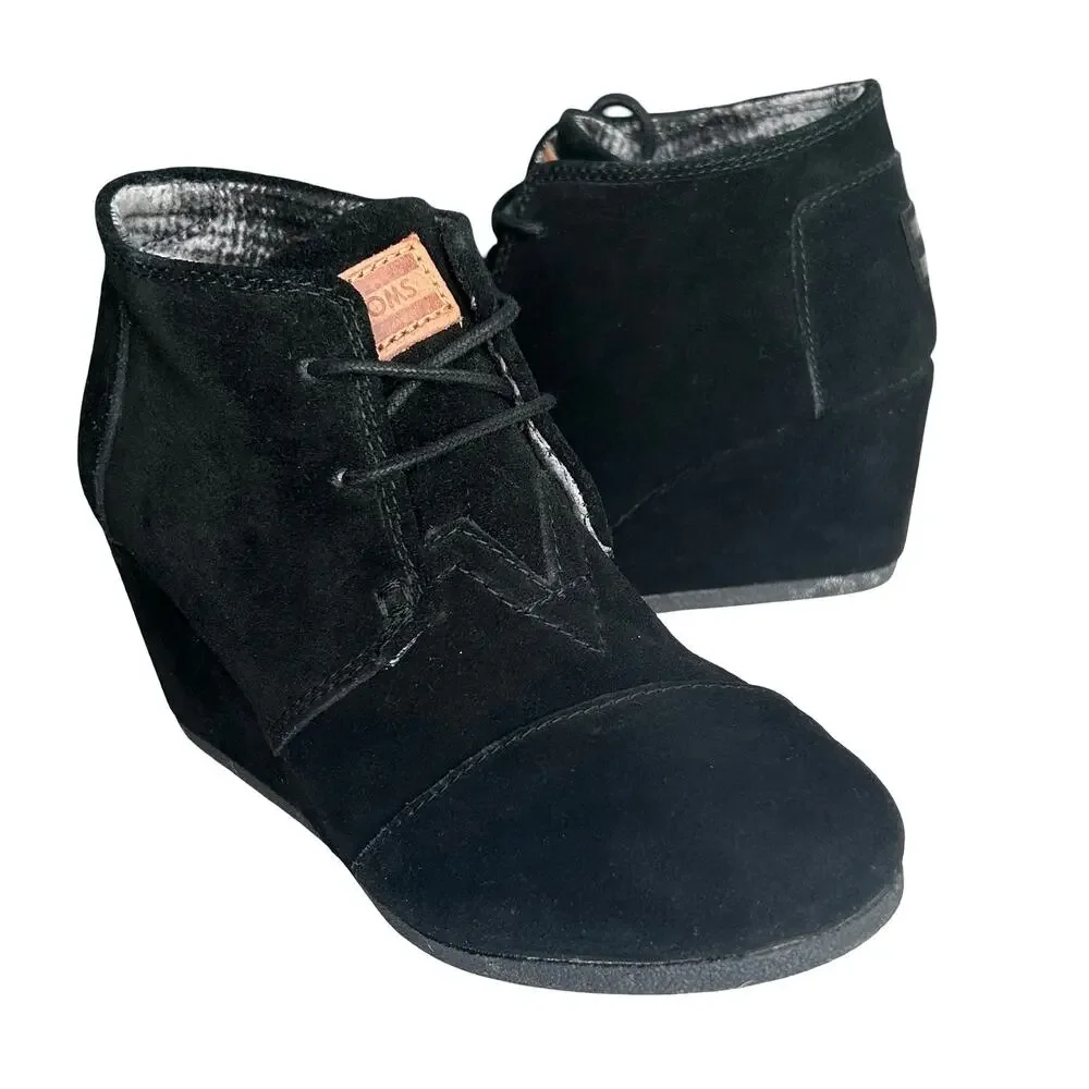 TOMS Girls Kids Desert Wedge Bootie Black Suede 6 Big Kid Youth NWOT